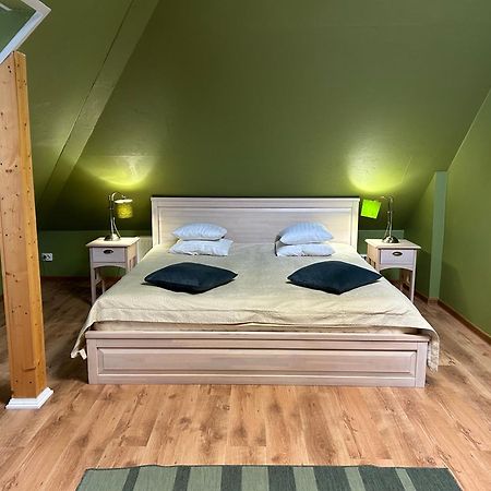 A1 Apartments With Free Parking Рига Екстер'єр фото